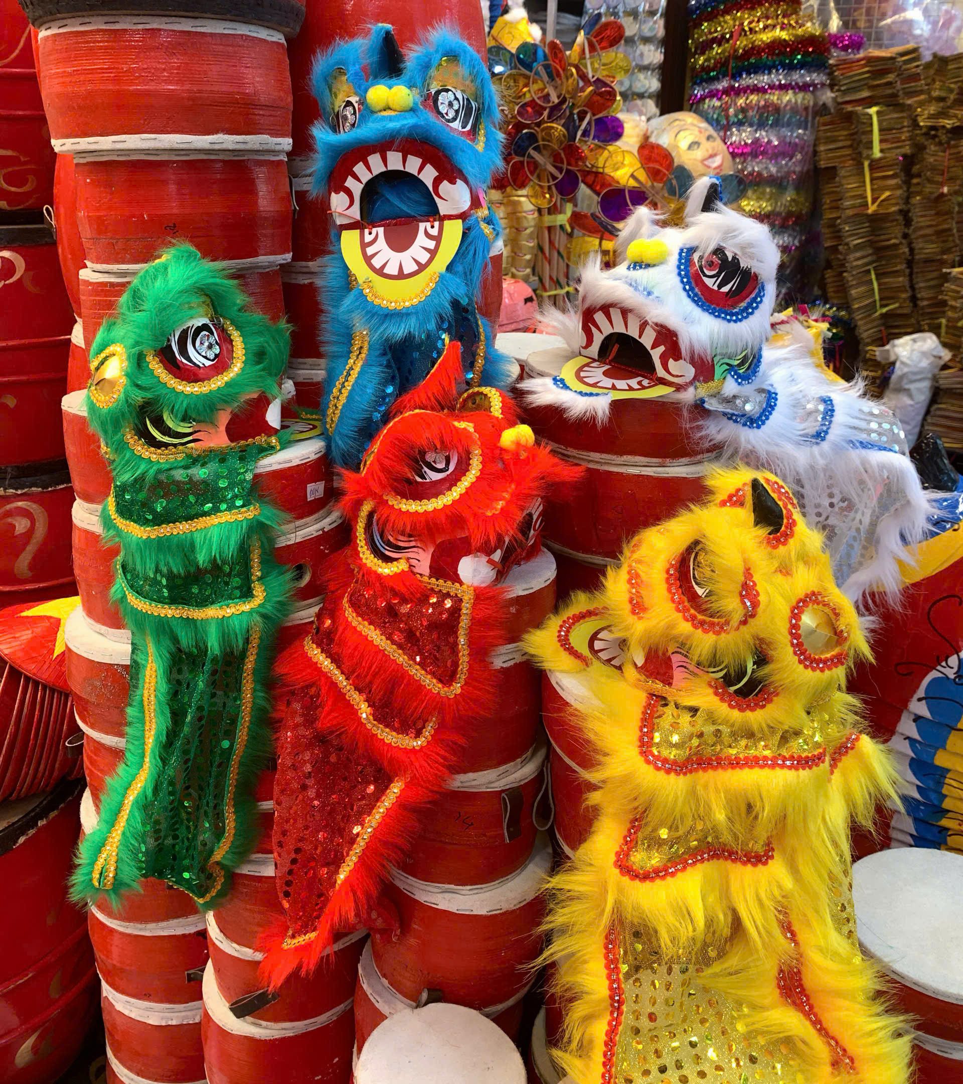 Đầu lân kim sa nhí có đuôi