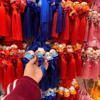 Treo mèo sứ chuông